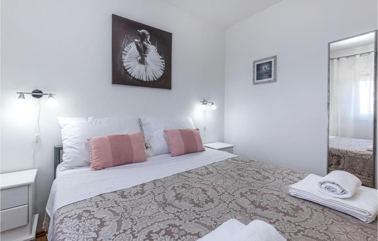 Amazing Apartment In Kostrena With 1 Bedrooms And Wifi Exteriör bild